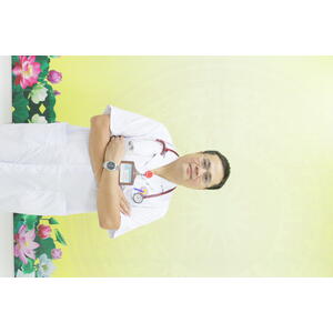 Đội ngũ Y Bác sỹ